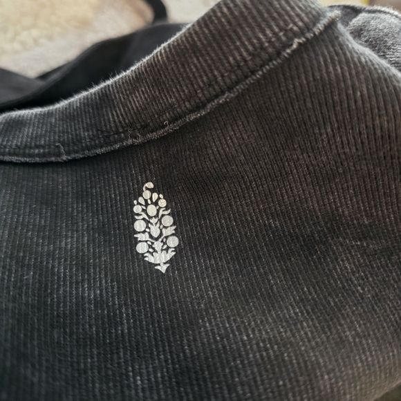 Free People Women's Black Long Sleeve Top - Picture 4 of 5